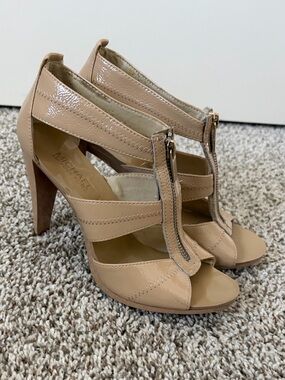 Michael Kors Nude Patent Leather Zip Front Heels size 6.5